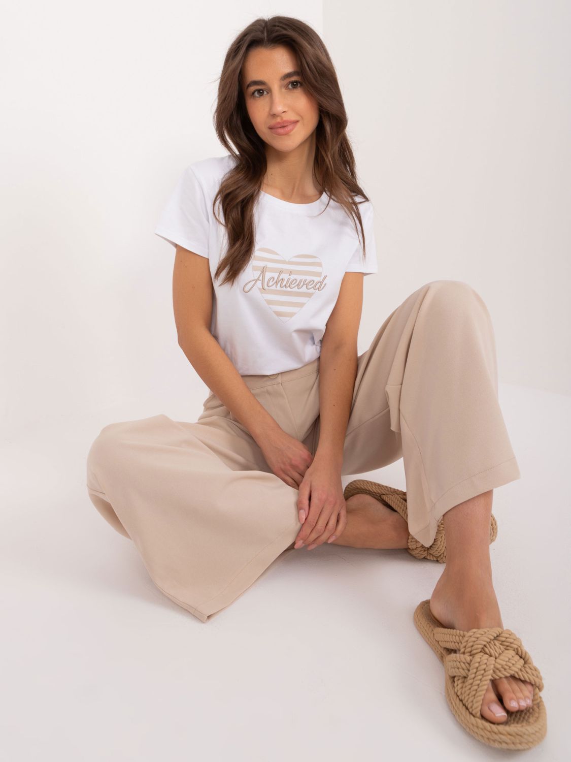 Tricou alb cu mânecă scurtă