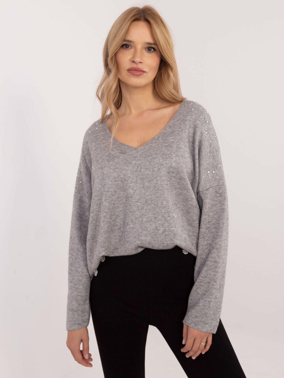 Pulover elegant gri cu aplicație