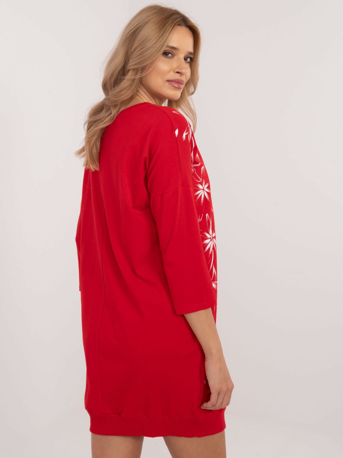 Rochie sportivă roșie cu model floral