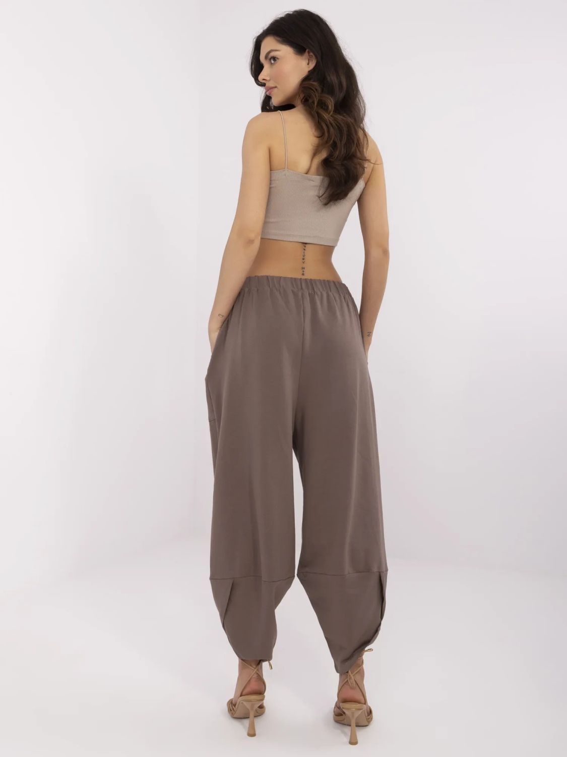 Pantaloni sportivi eleganți maro