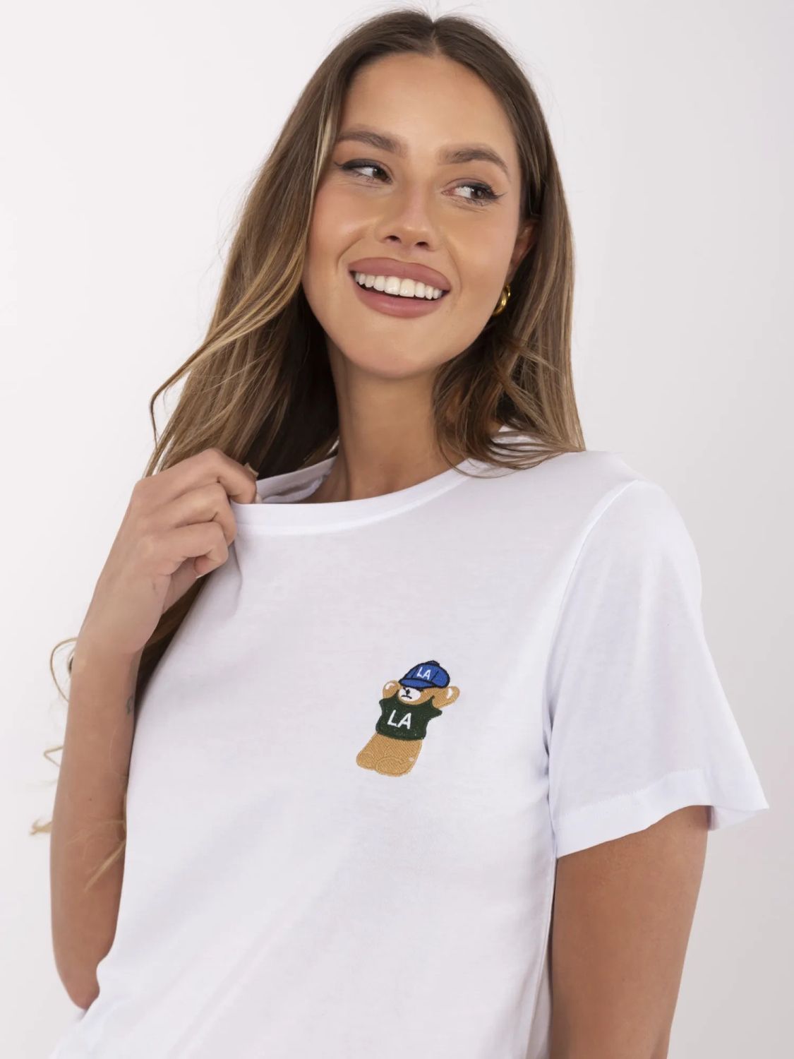 Tricou alb cu mânecă scurtă și broderie