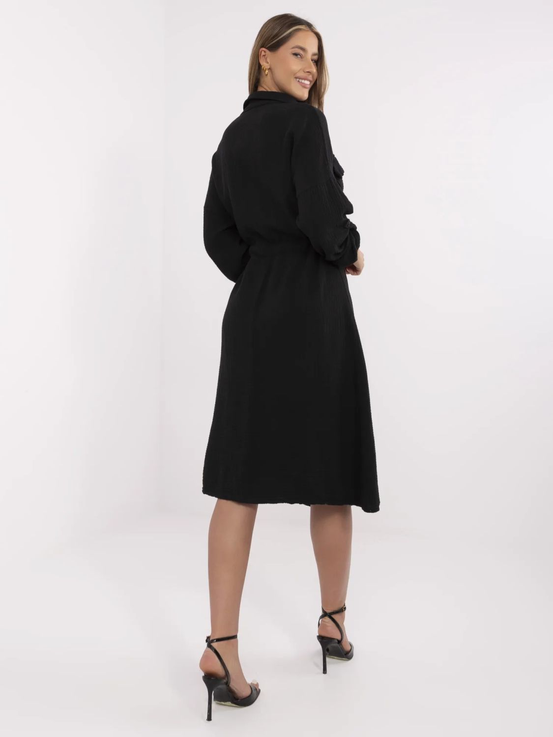 Rochie midi neagră elegantă cu mâneci lungi
