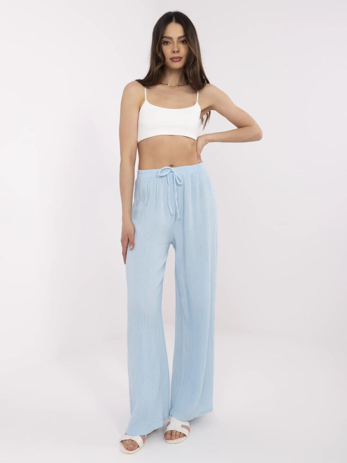 Pantaloni albaștri stilati