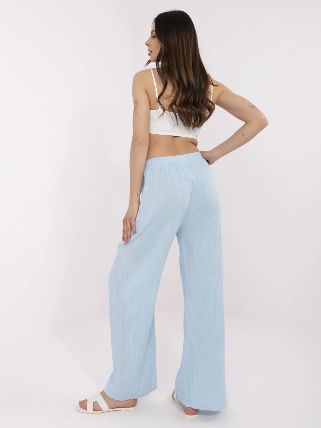 Pantaloni albaștri stilati