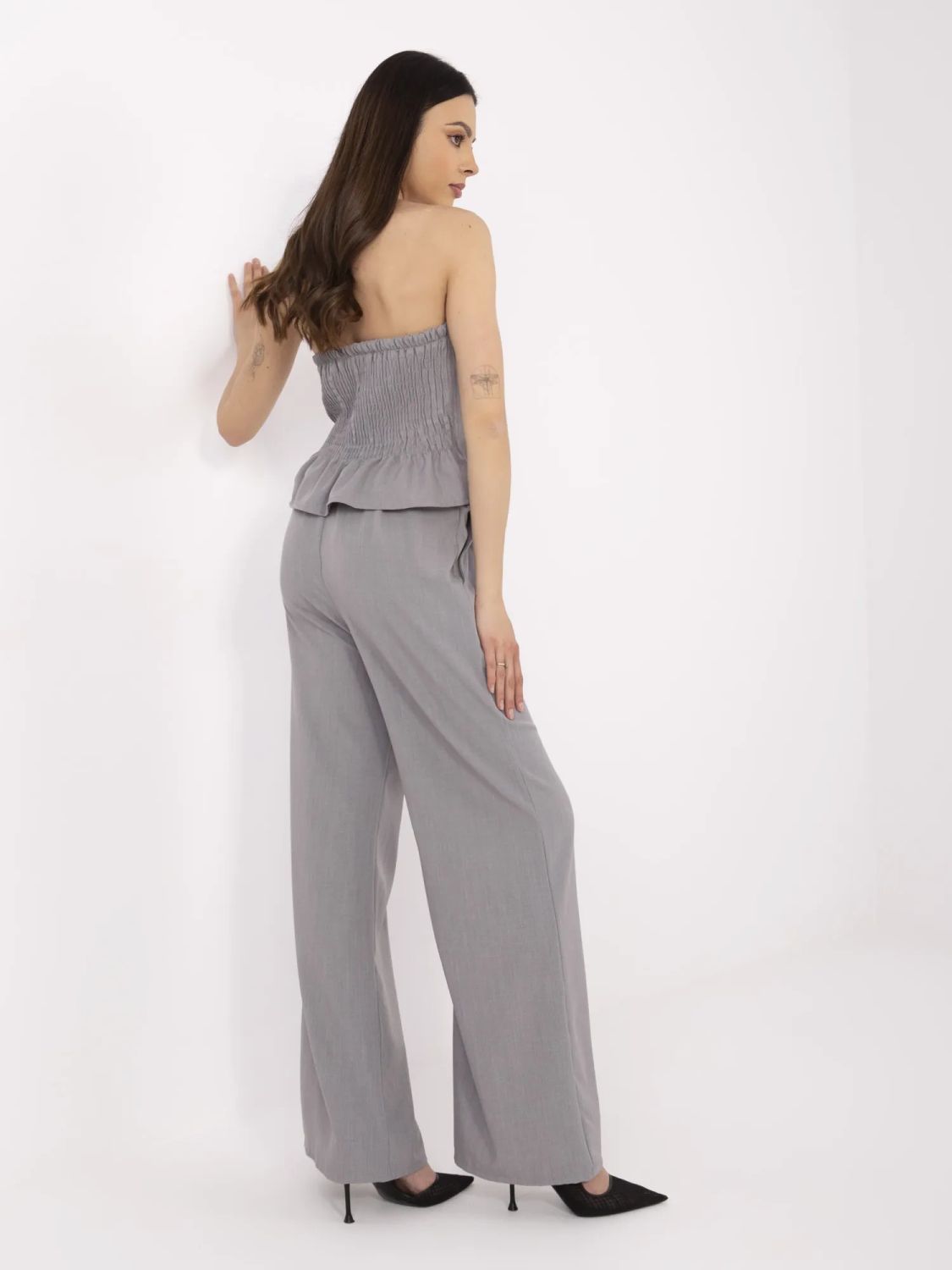 Compleu elegant în culoare gri