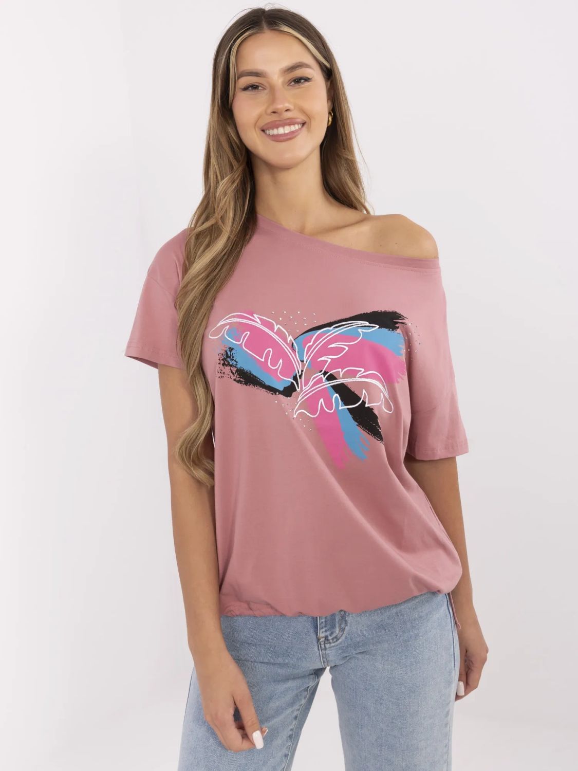 Tricou stilat cu aplicație în roz închis