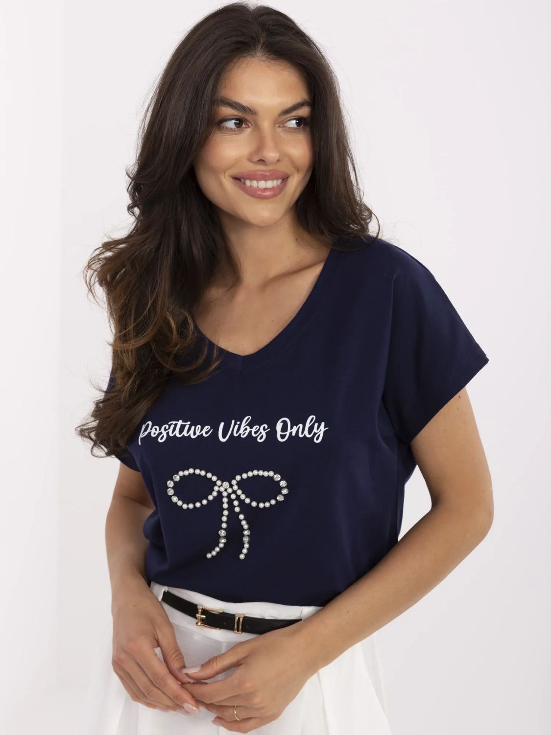 Tricou albastru elegant cu aplicație