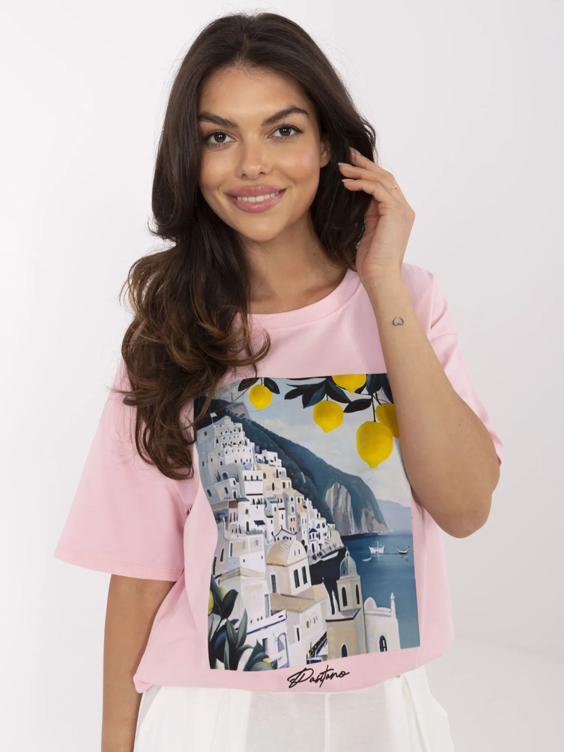 Tricou stilat cu mânecă scurtă în roz deschis