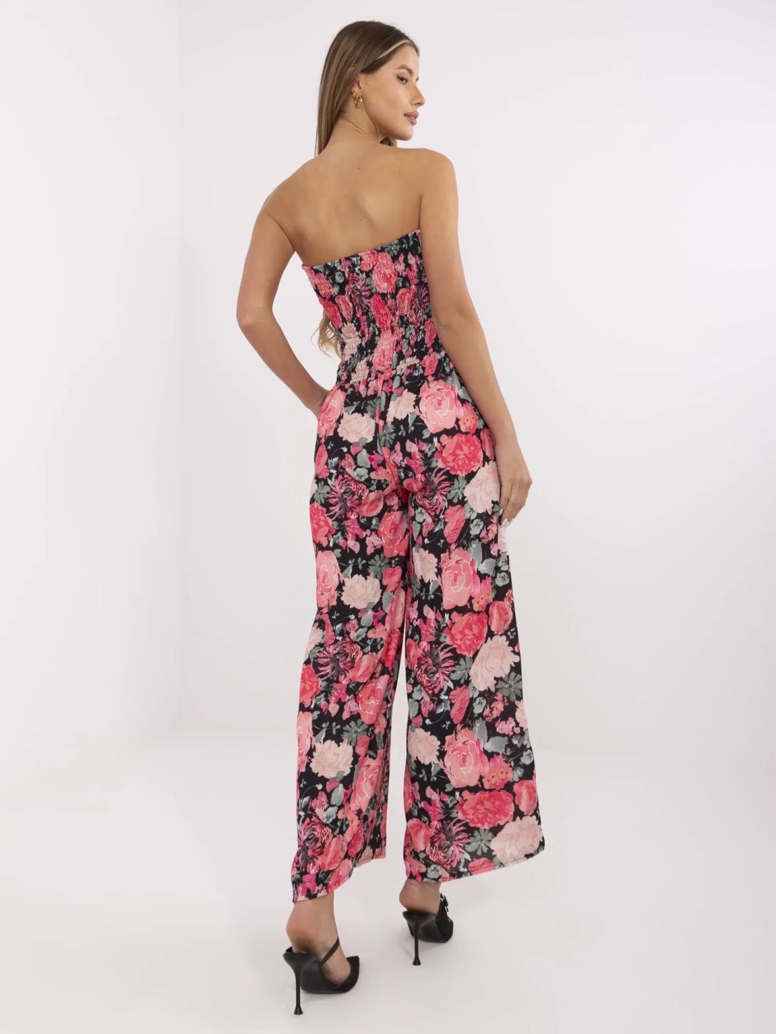 Salopetă florală cu pantaloni largi