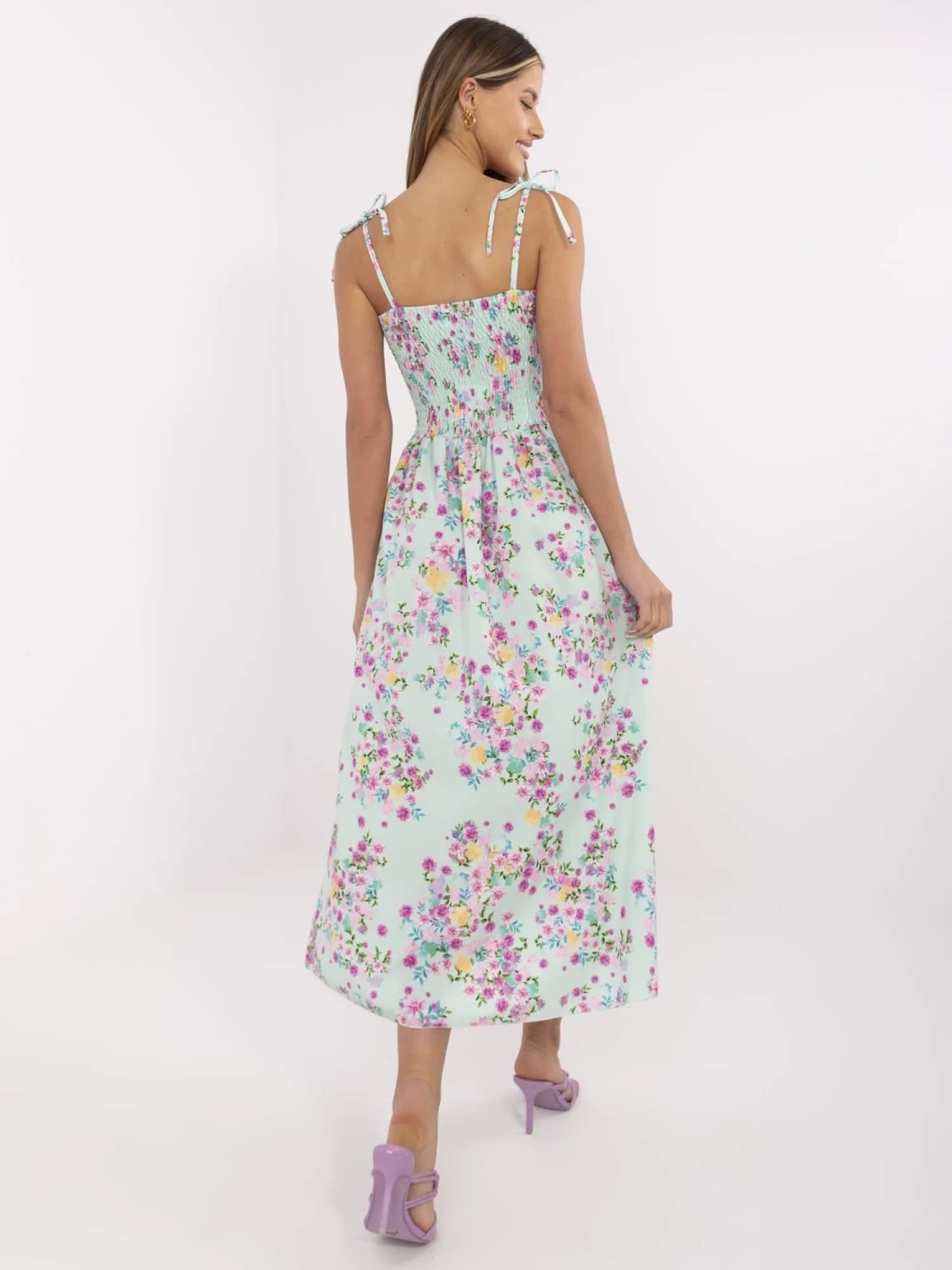 Rochie midi cu flori și bretele