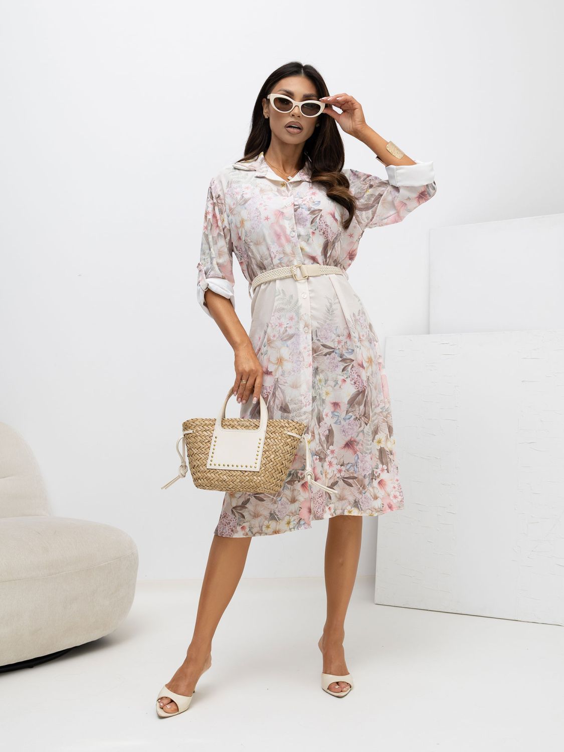 Rochie bej evazată cu imprimeu floral