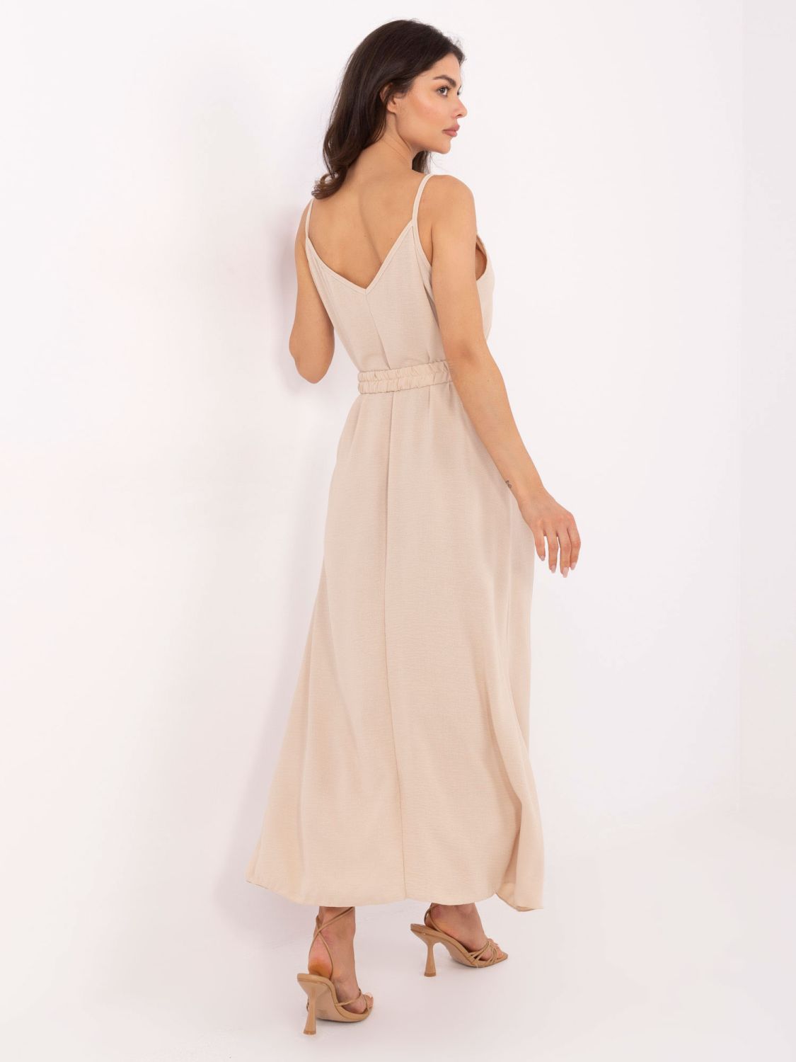 Rochie maxi bej cu volane