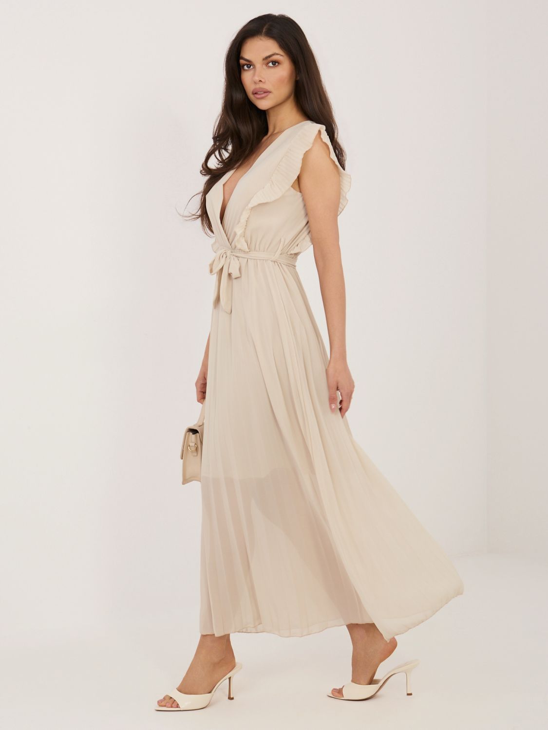 Rochie midi bej evazată cu curea