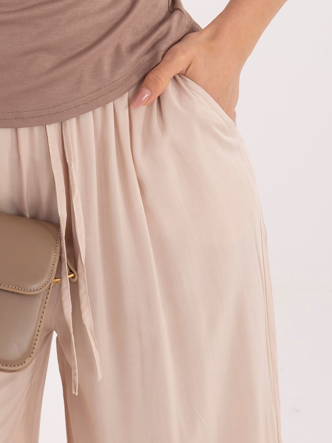 Pantaloni palazzo bej din vâscoză