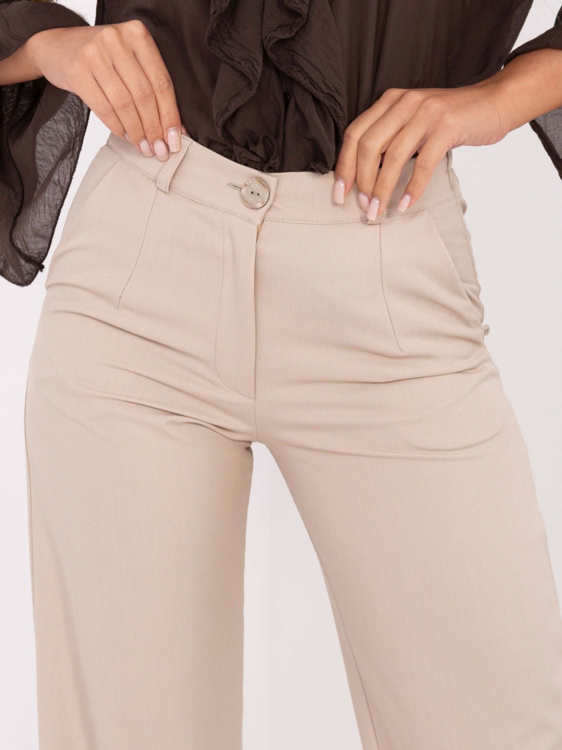 Pantaloni bej eleganți, largi, din bumbac