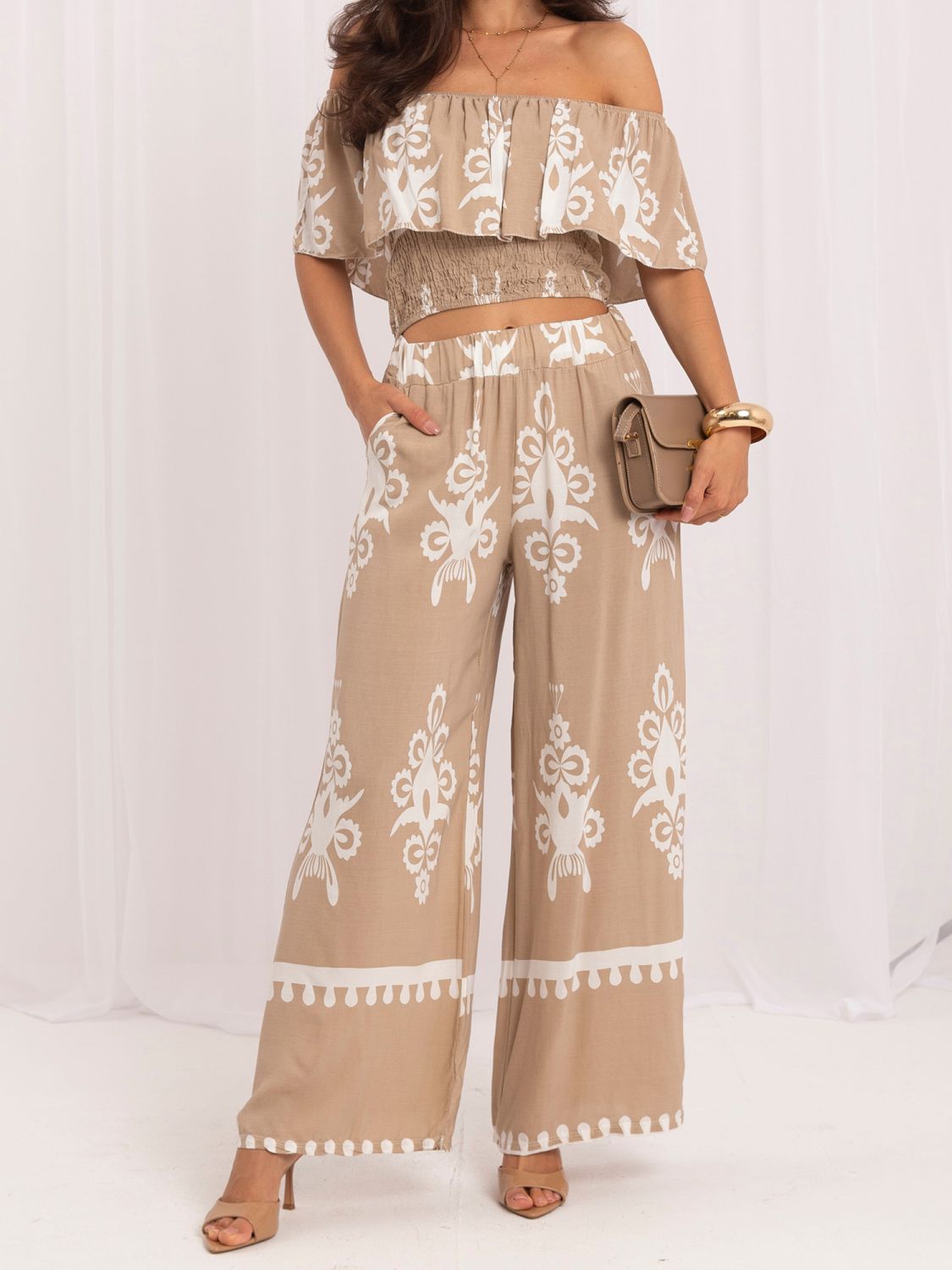 Set boho bej cu imprimeu și umeri goi