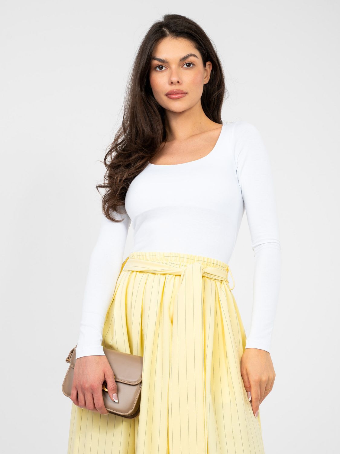 Bluză albă cu mâneci lungi și căptușeală