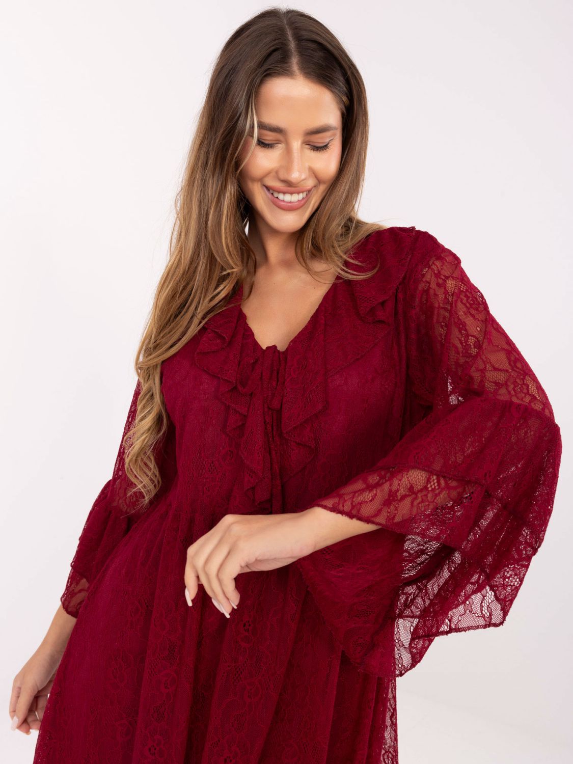 Rochie mini bordo în A cu dantelă și șnur
