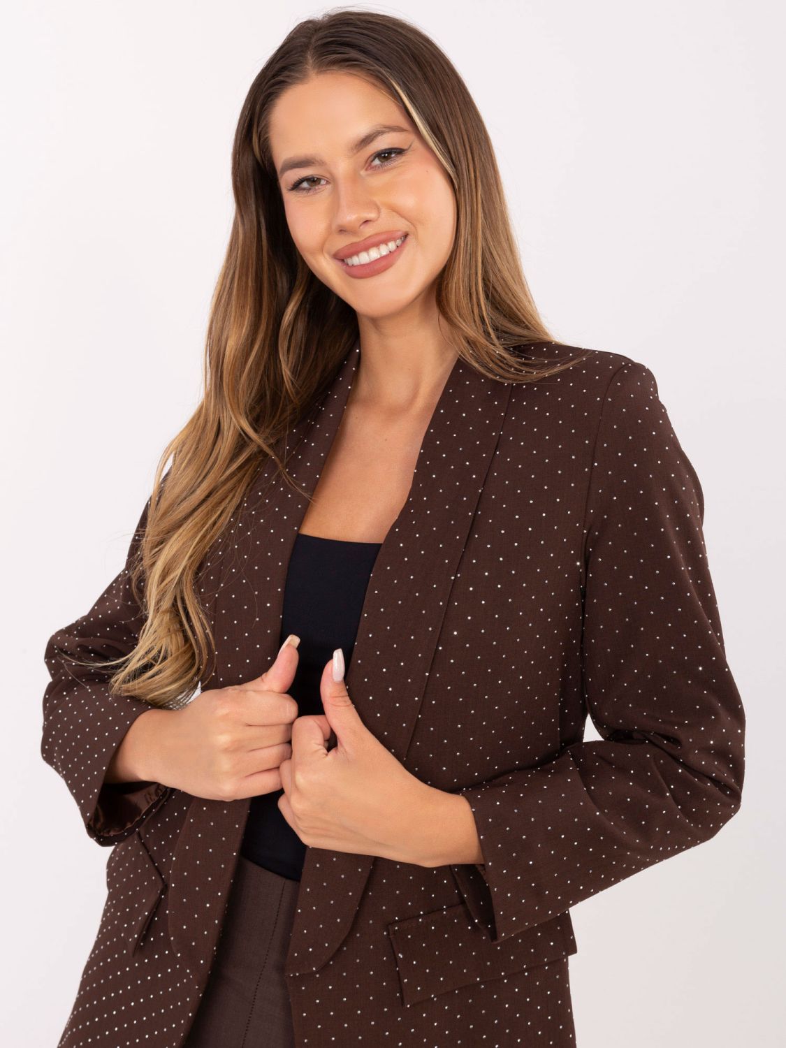 Sacou elegant maro cu aplicație și căptușeală