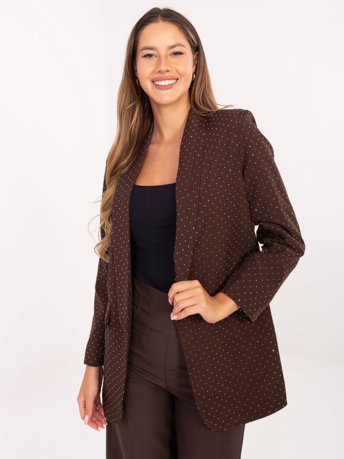 Sacou elegant maro cu aplicație și căptușeală