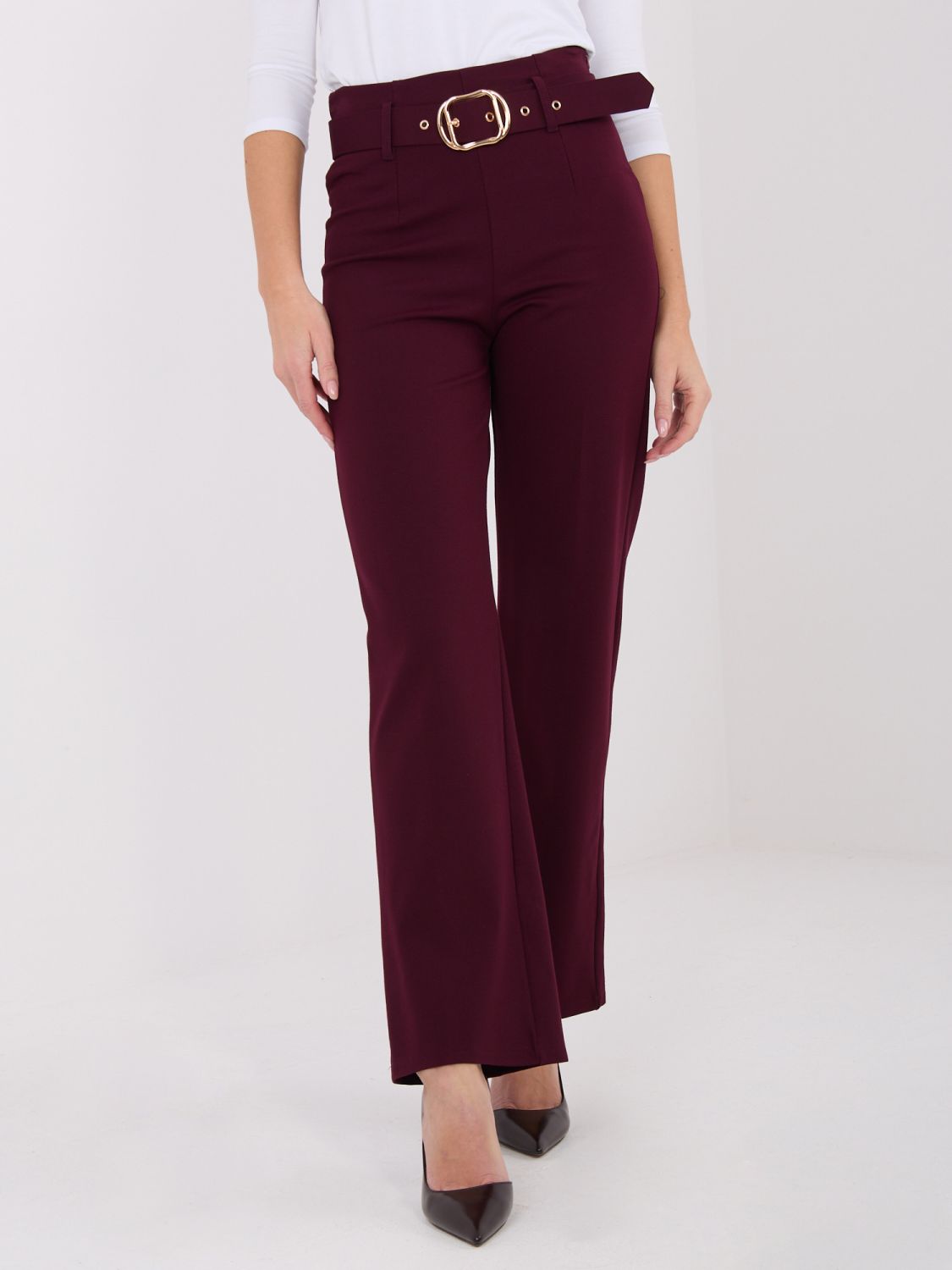 Pantaloni eleganți bordo cu talie înaltă și curea