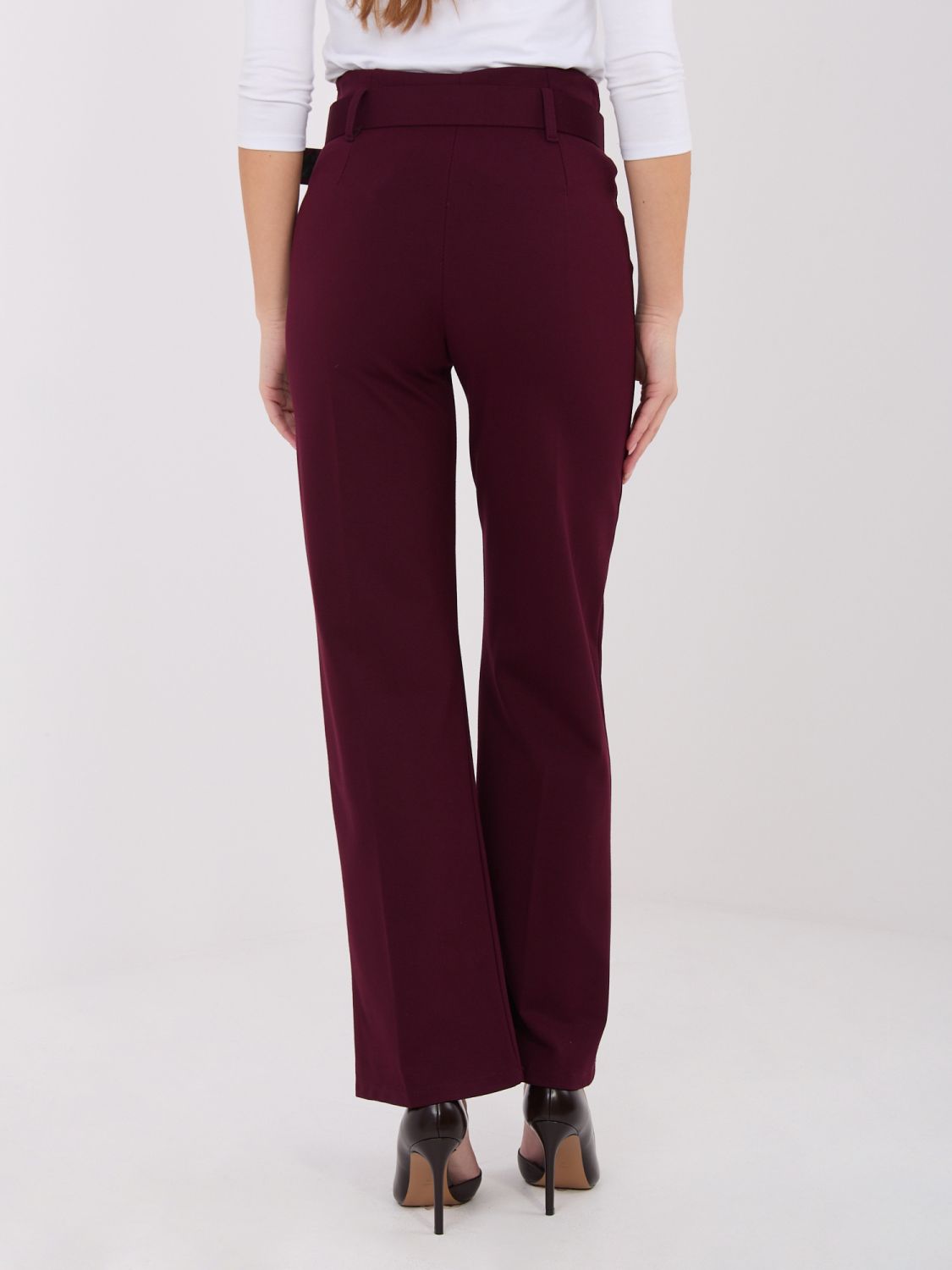 Pantaloni eleganți bordo cu talie înaltă și curea