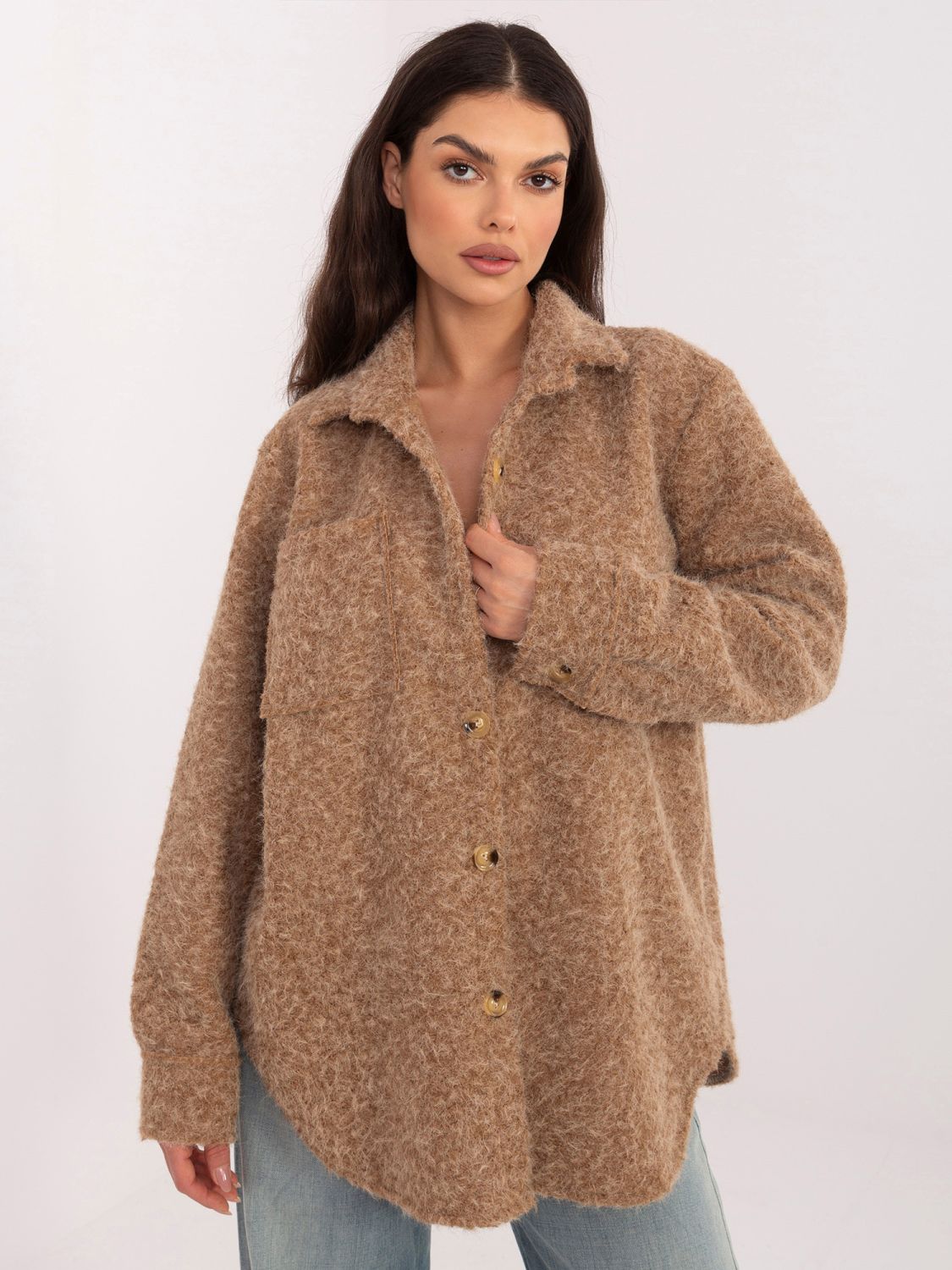 Jachetă camel stilată cu guler și buzunare