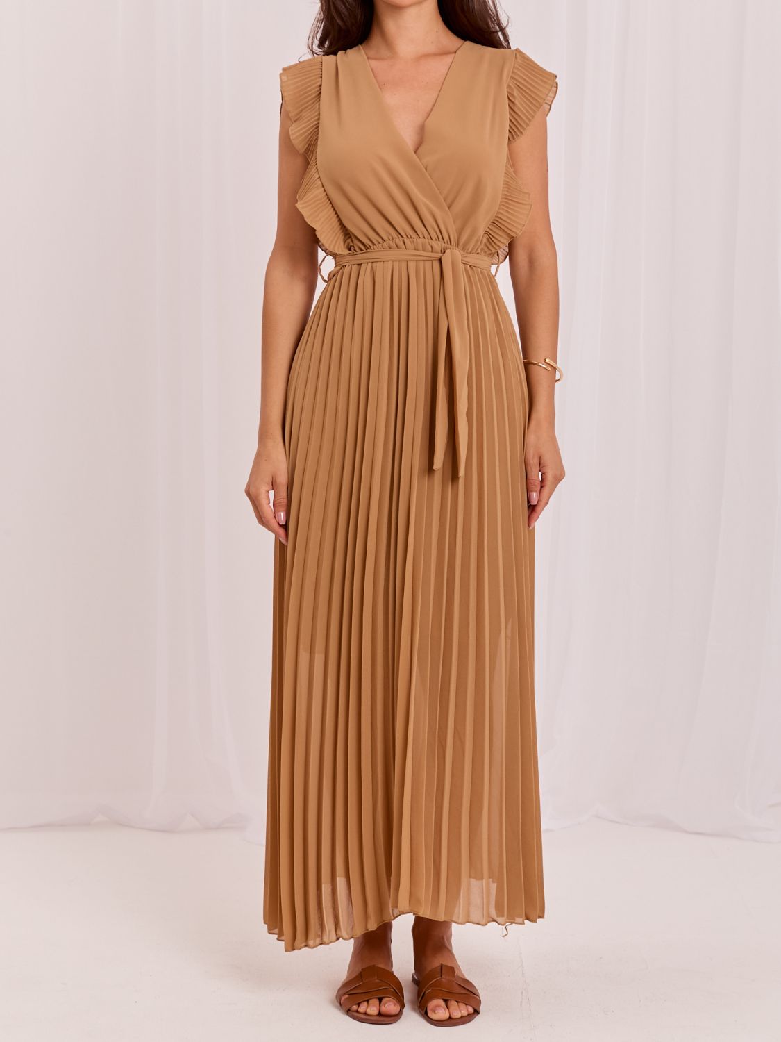 Rochie midi maro evazată cu curea