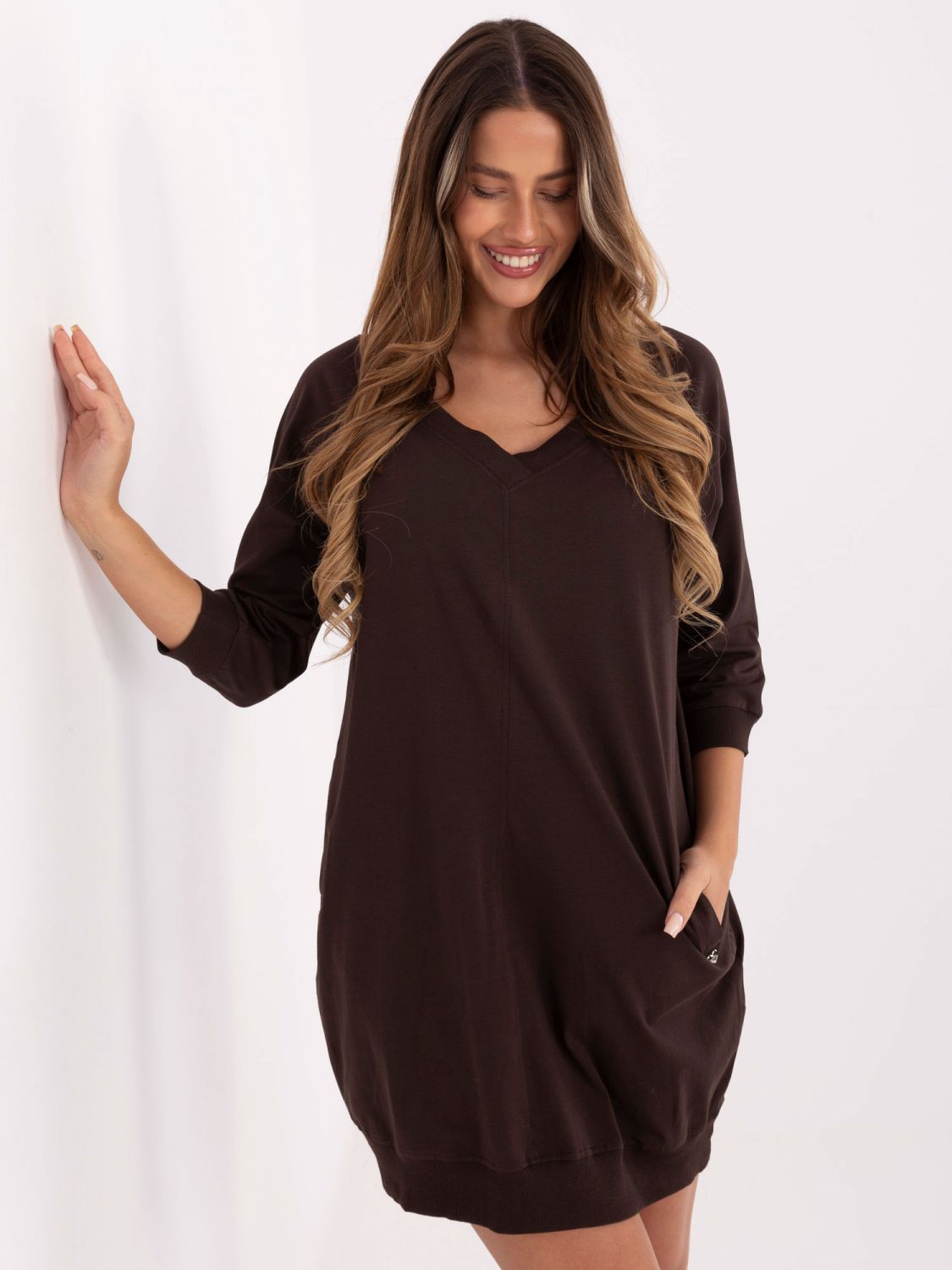 Rochie maro din bumbac cu mâneci 3/4 și decolteu în V