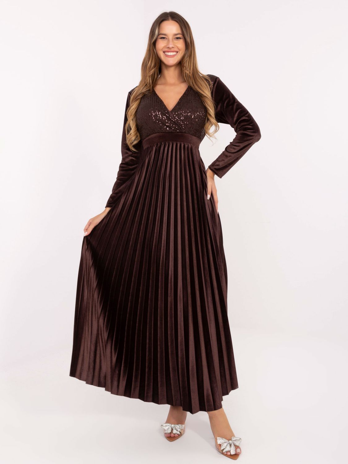 Rochie maxi elegantă cu curea și paiete, maro
