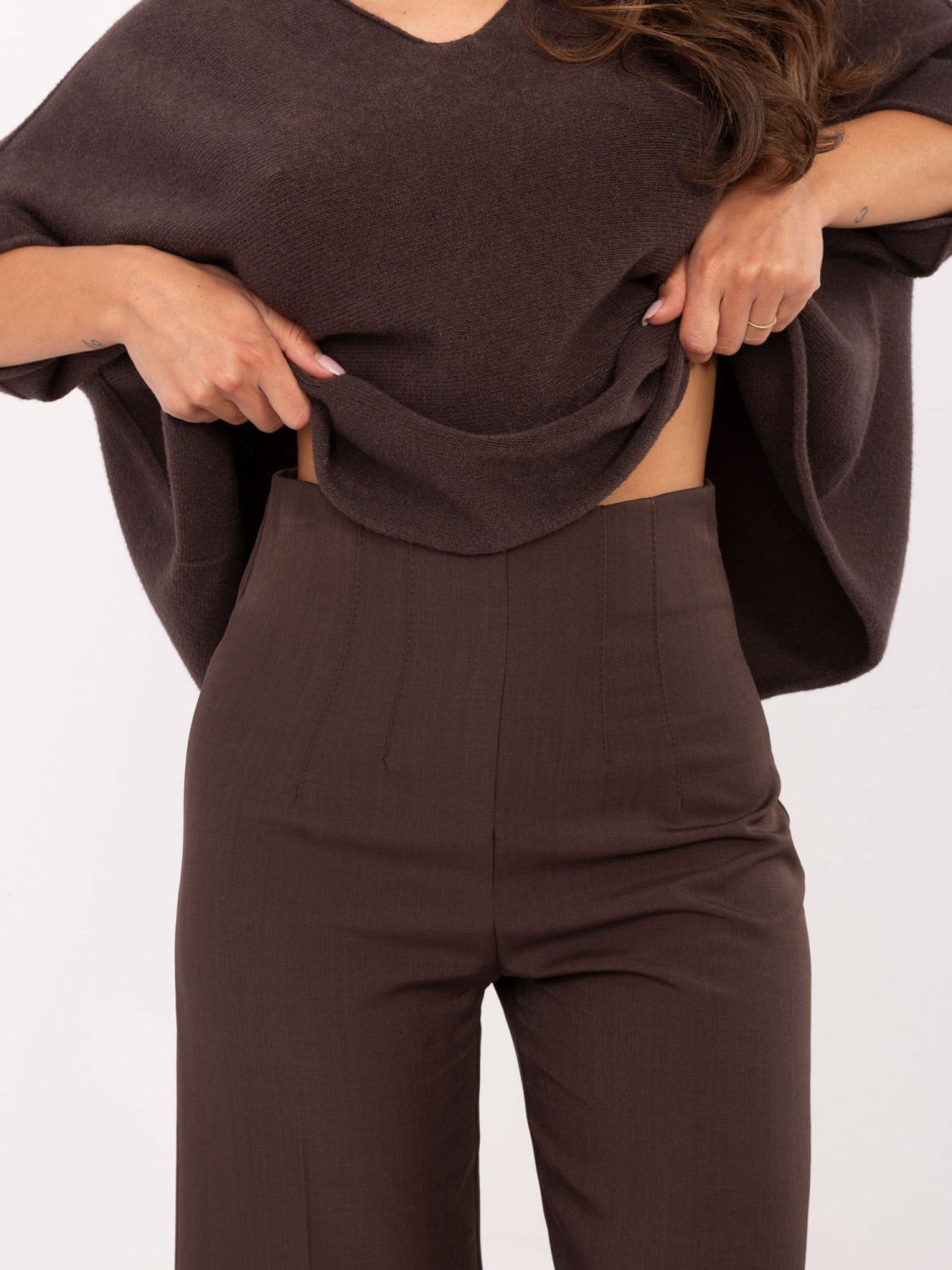 Pantaloni eleganți maro cu talie înaltă