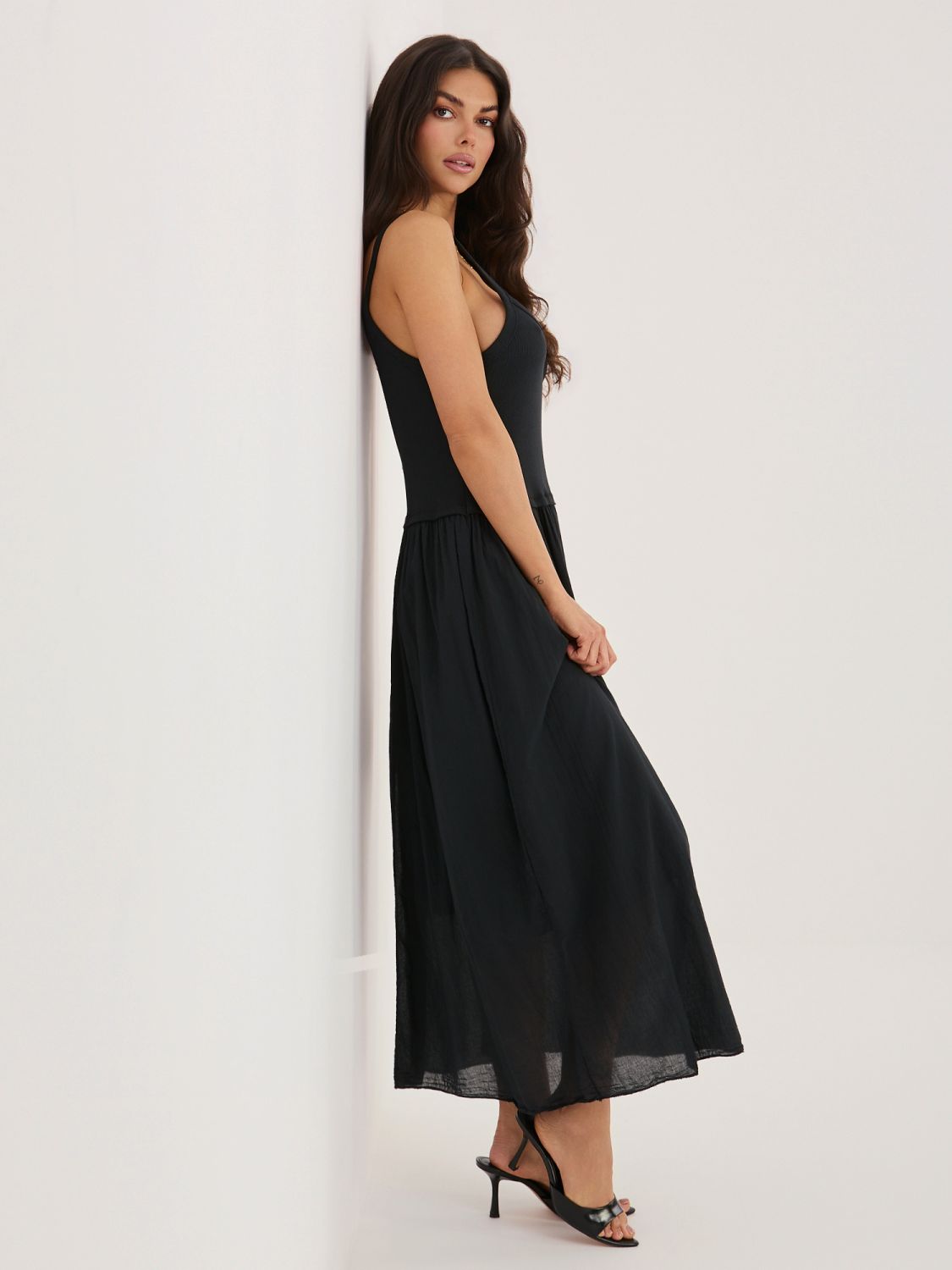 Rochie maxi de vară neagră cu bretele