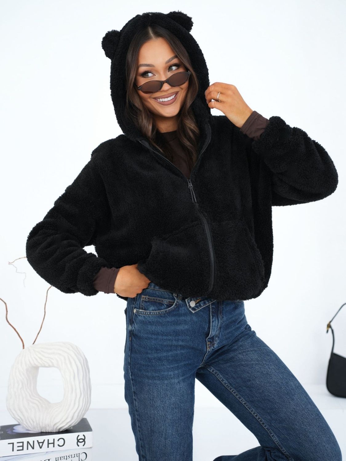 Hanorac negru cu fermoar și glugă