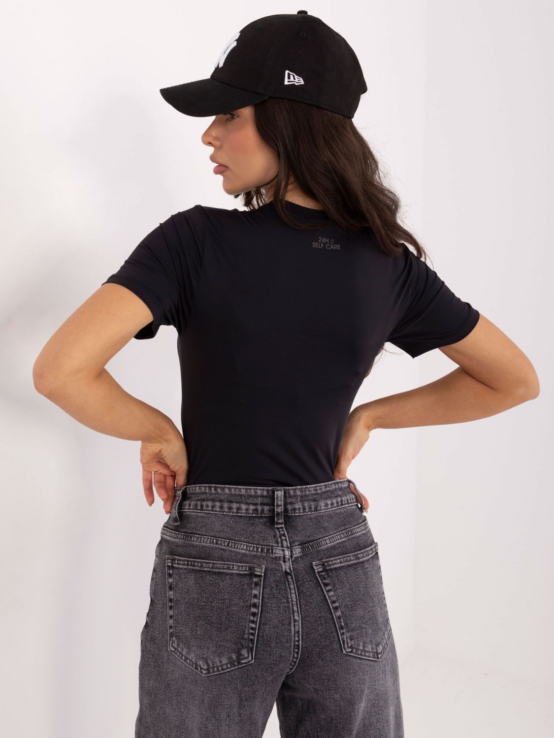 Bluză neagră simplă cu mânecă scurtă