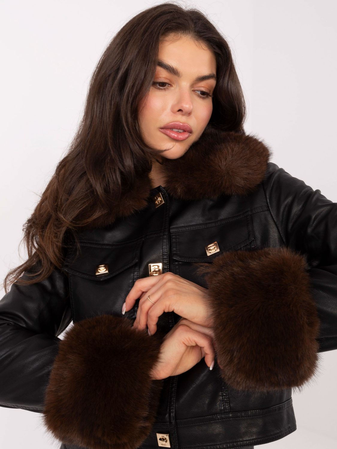 Geacă scurtă neagră din piele ecologică cu căptușeală