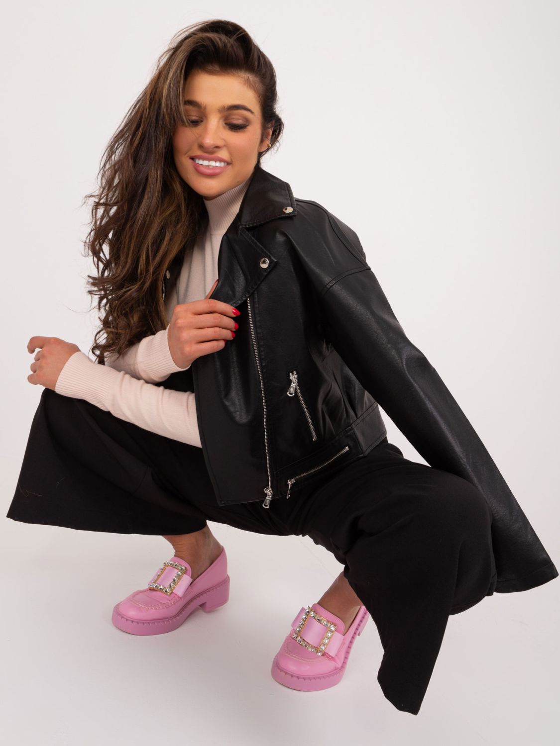 Jachetă elegantă din ecopiele neagră