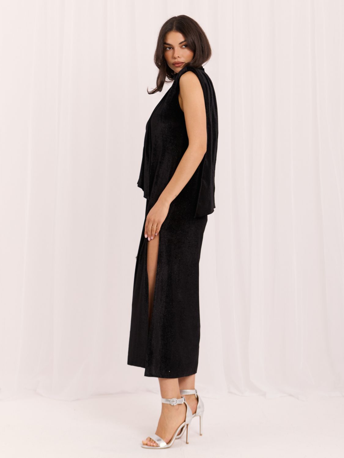 Rochie midi elegantă neagră cu curea