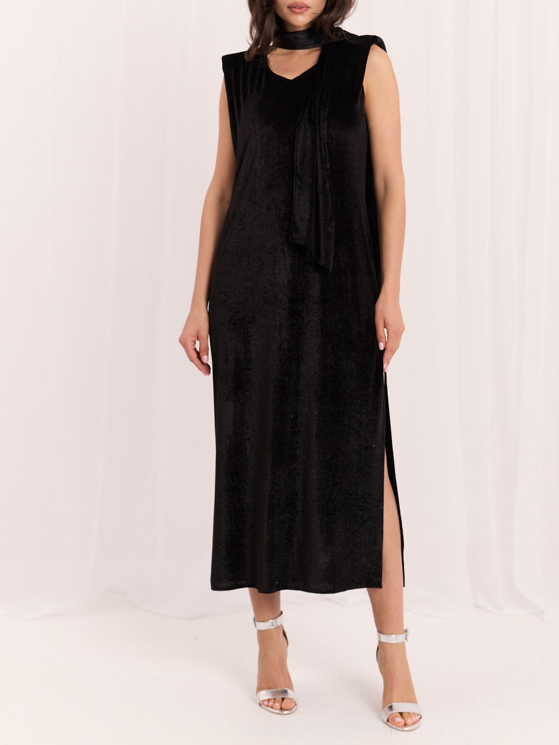Rochie midi elegantă neagră cu curea