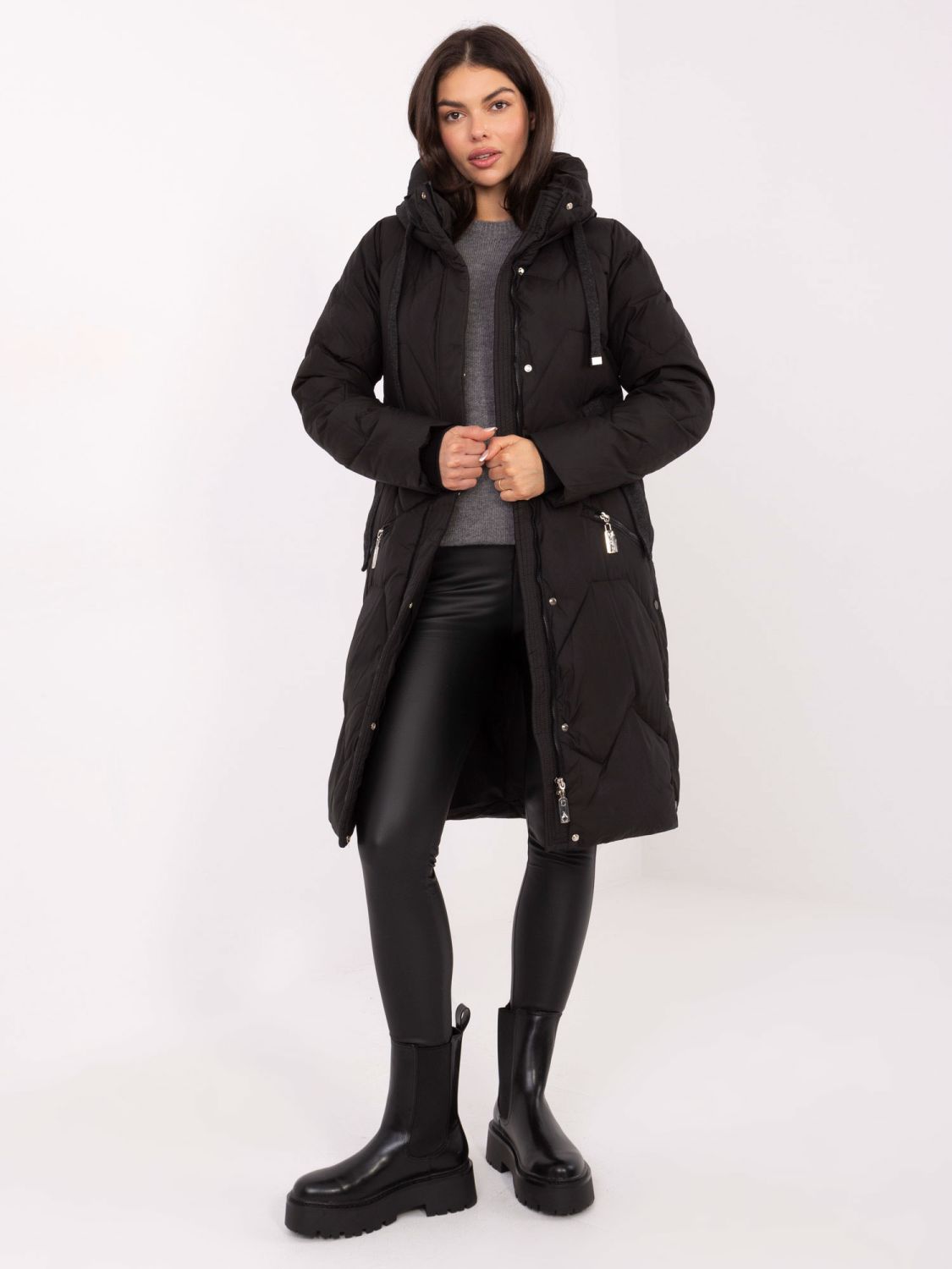 Palton lung negru matlasat cu glugă