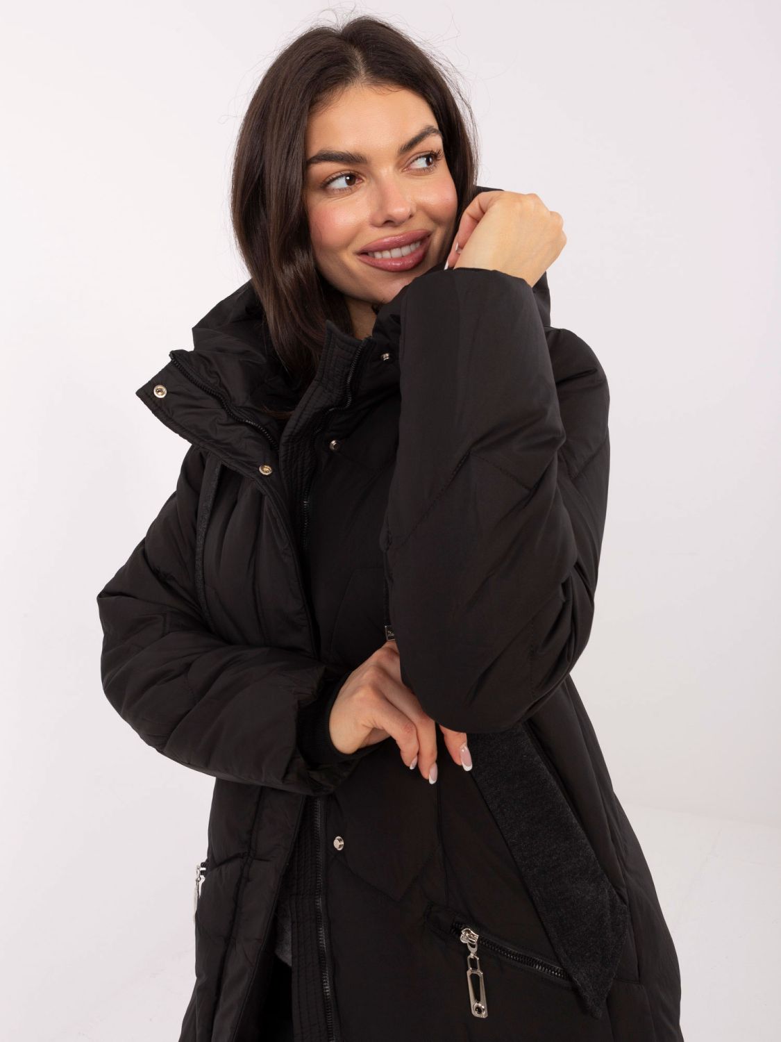 Palton lung negru matlasat cu glugă