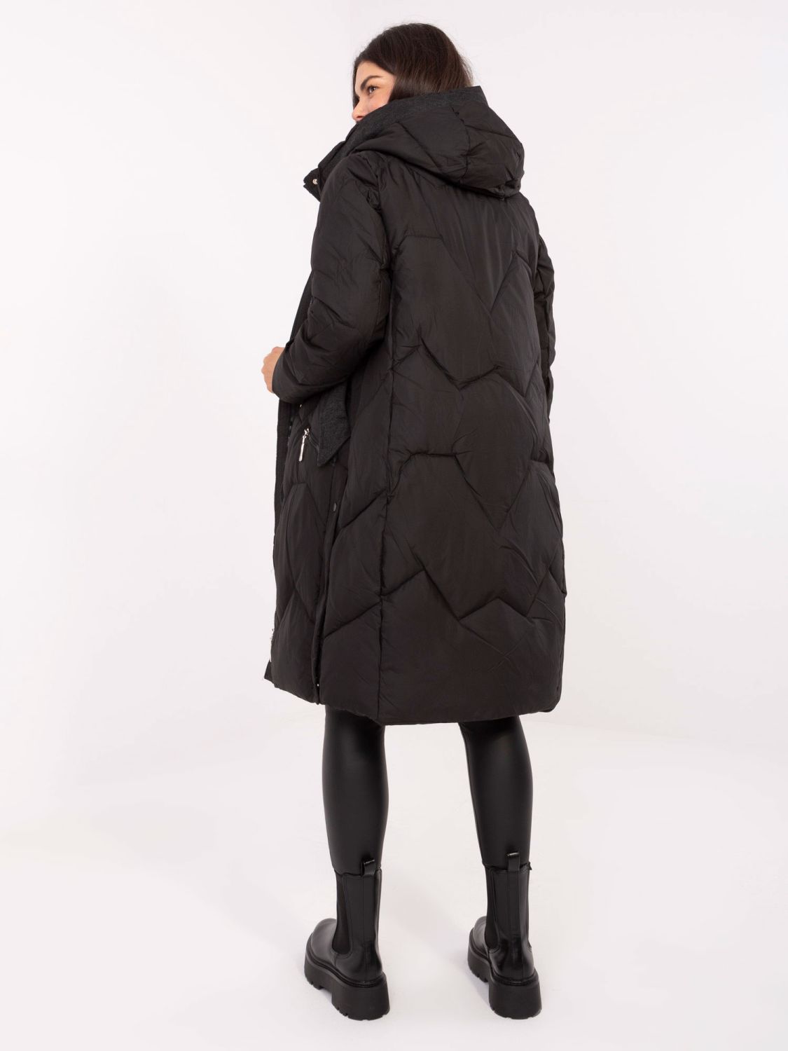 Palton lung negru matlasat cu glugă