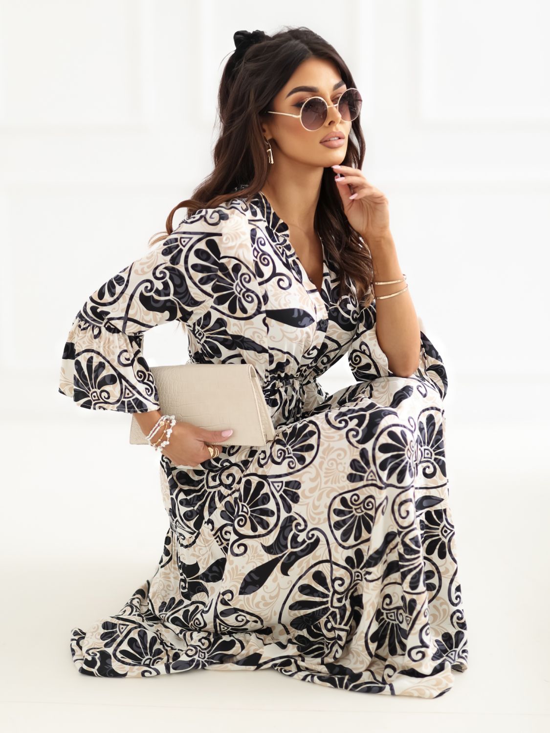 Rochie midi neagră cu imprimeu și cordon