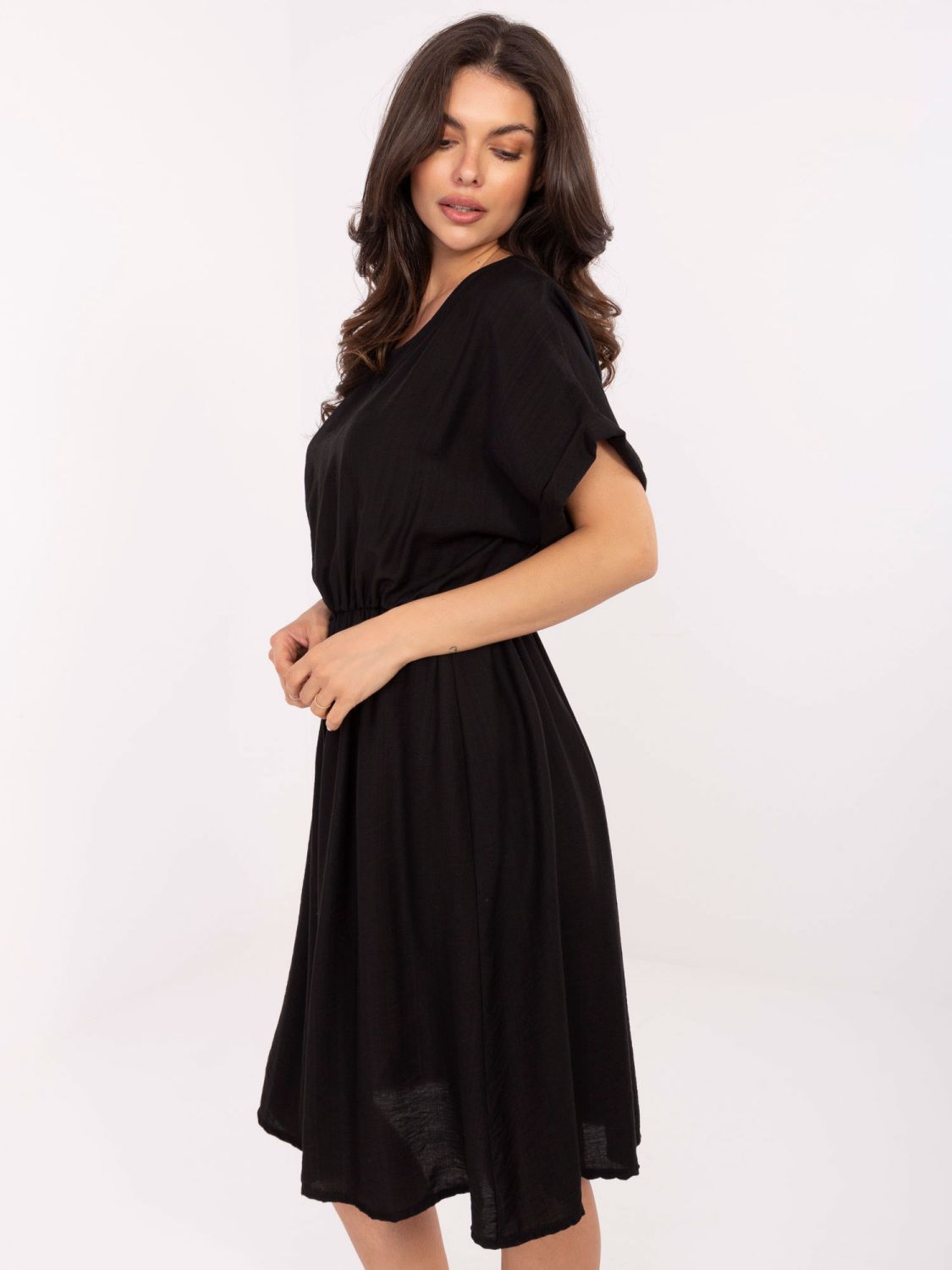 Rochie neagră evazată