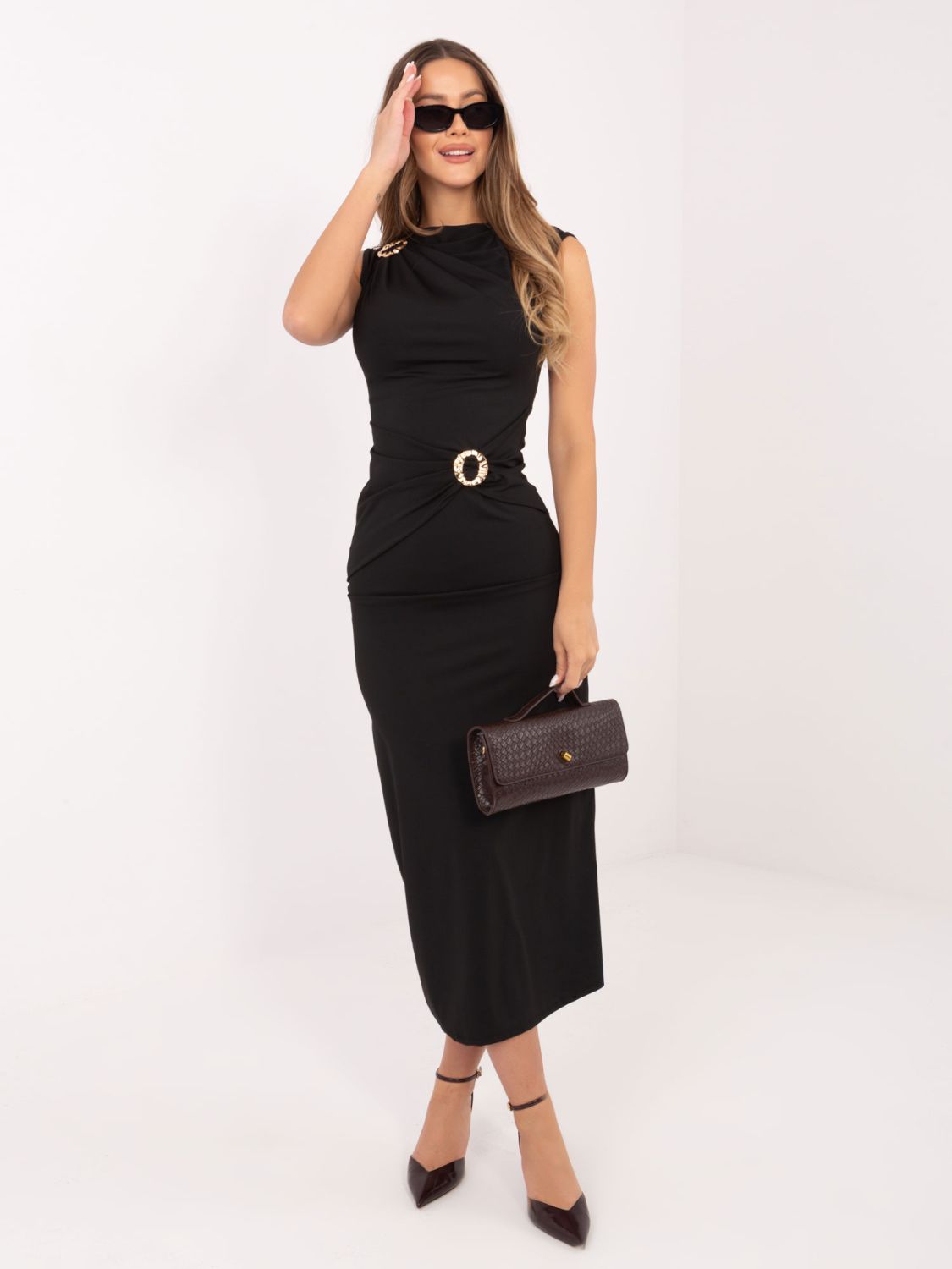 Rochie midi elegantă neagră cu decolteu tip cascadă