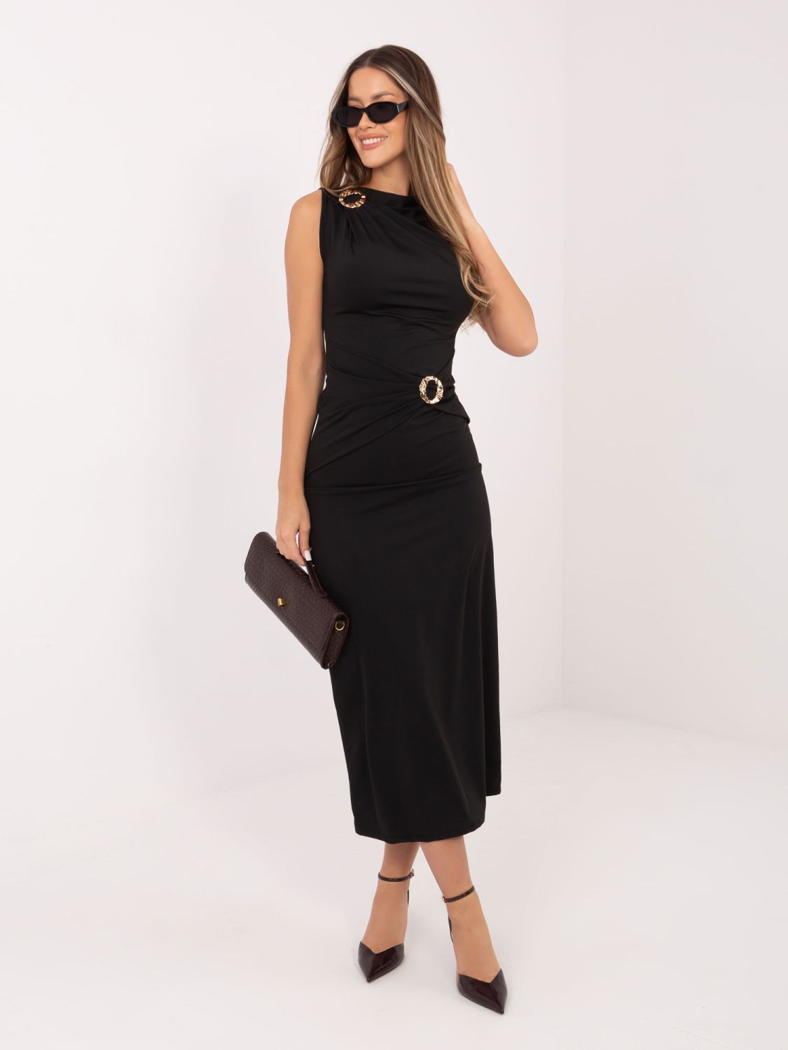 Rochie midi elegantă neagră cu decolteu tip cascadă