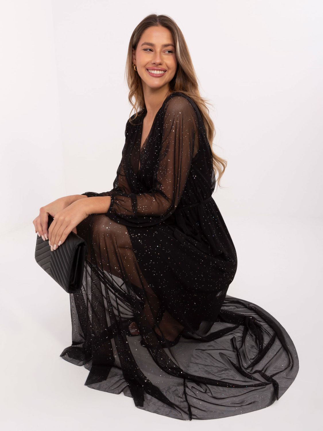 Rochie maxi neagră cu curea și aplicație