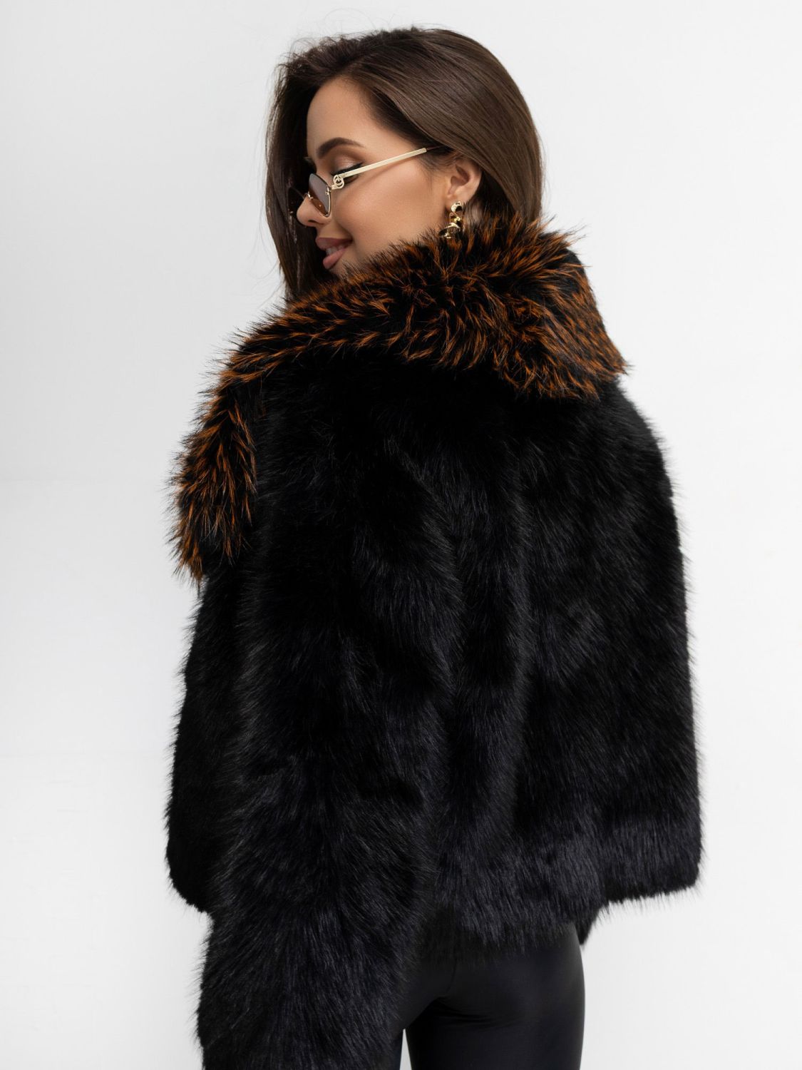 Jachetă scurtă elegantă din lână cu căptușeală, neagră