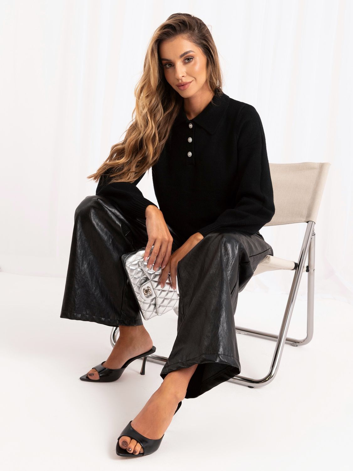 Pulover polo elegant negru cu guler și nasturi