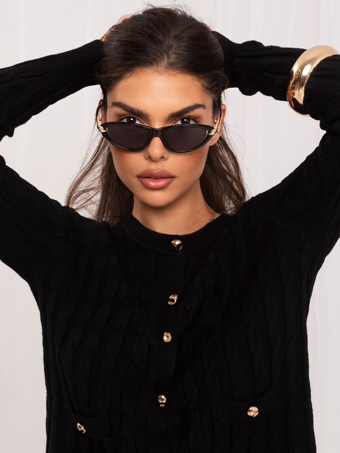 Pulover elegant negru cu nasturi