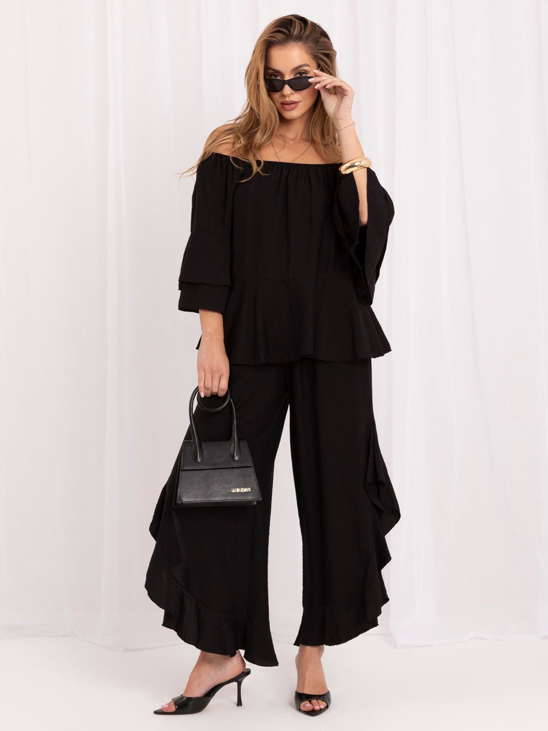 Set negru cu bluză și pantaloni